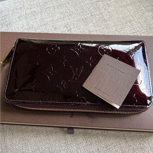 Louis Vuitton Clutch Wallet Patent Leather 1/1 Vintage Rare Find UNI​